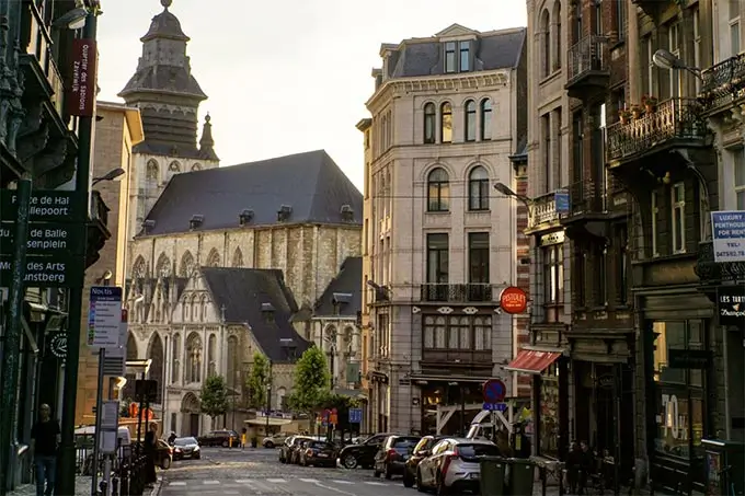 Straße in Brüssel Marolles