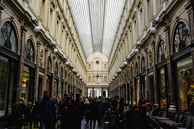 Galeries Royales Blick hinauf zum Glasdach